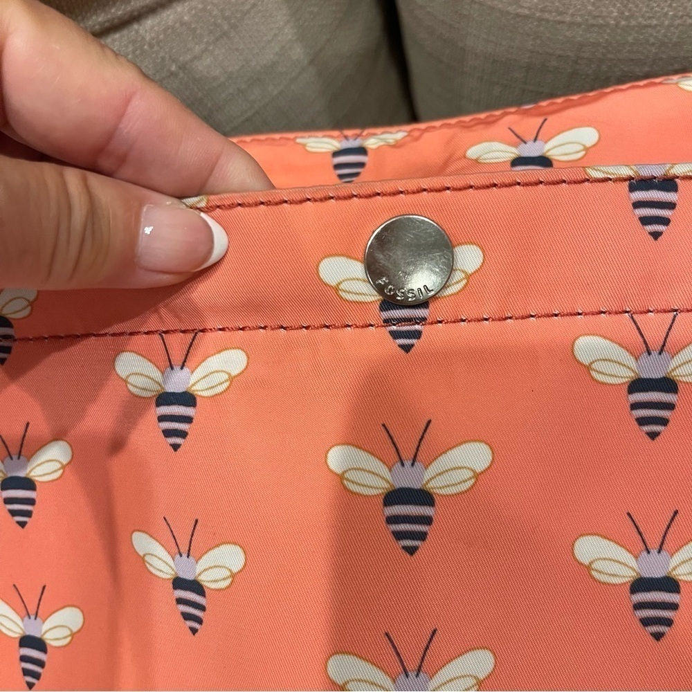 Fossil Crossbody Bumblebee Key Per Zip Bag Pink Coral Bees Women's Inner Pockets - Picture 4 of 13
